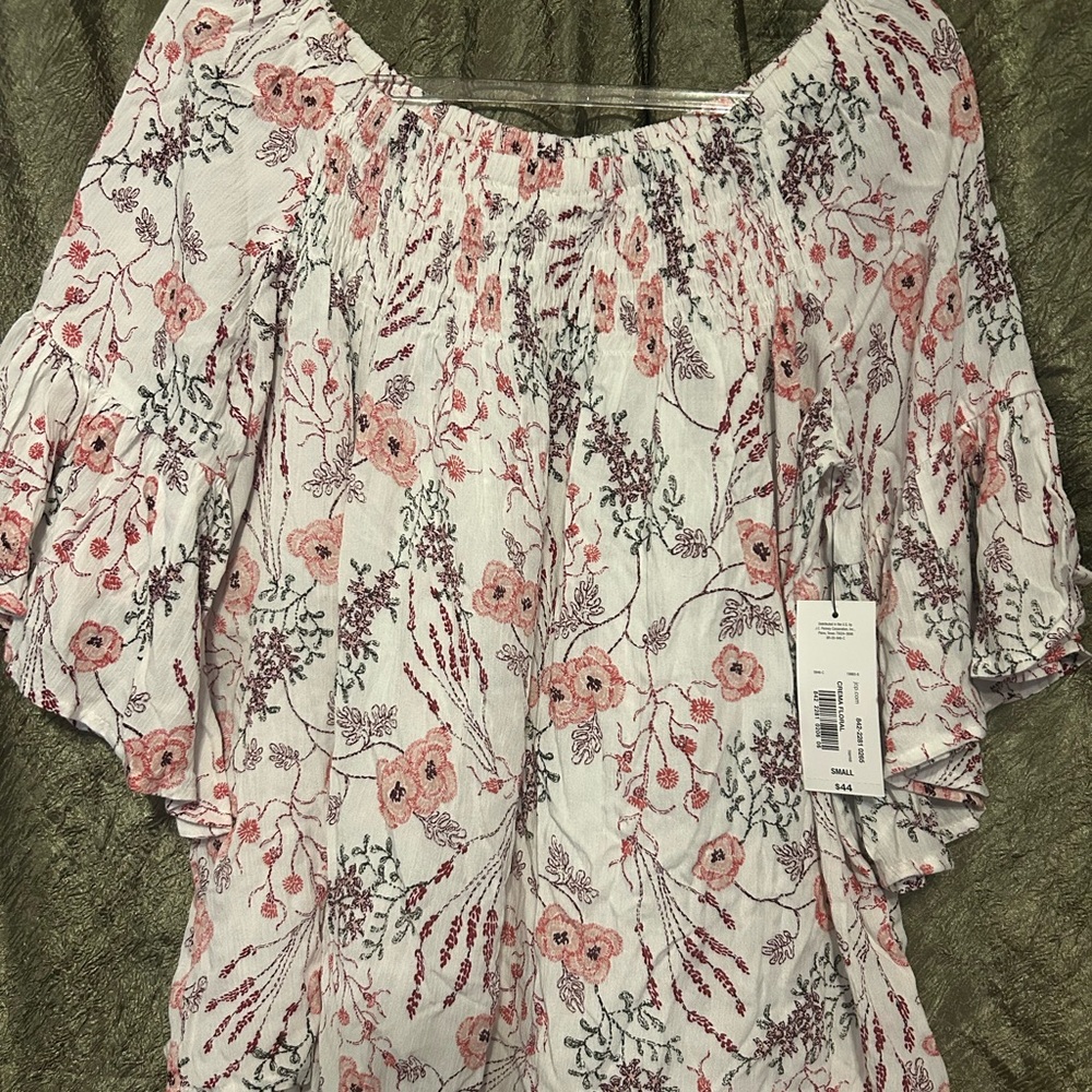Floral Off-Shoulder Top